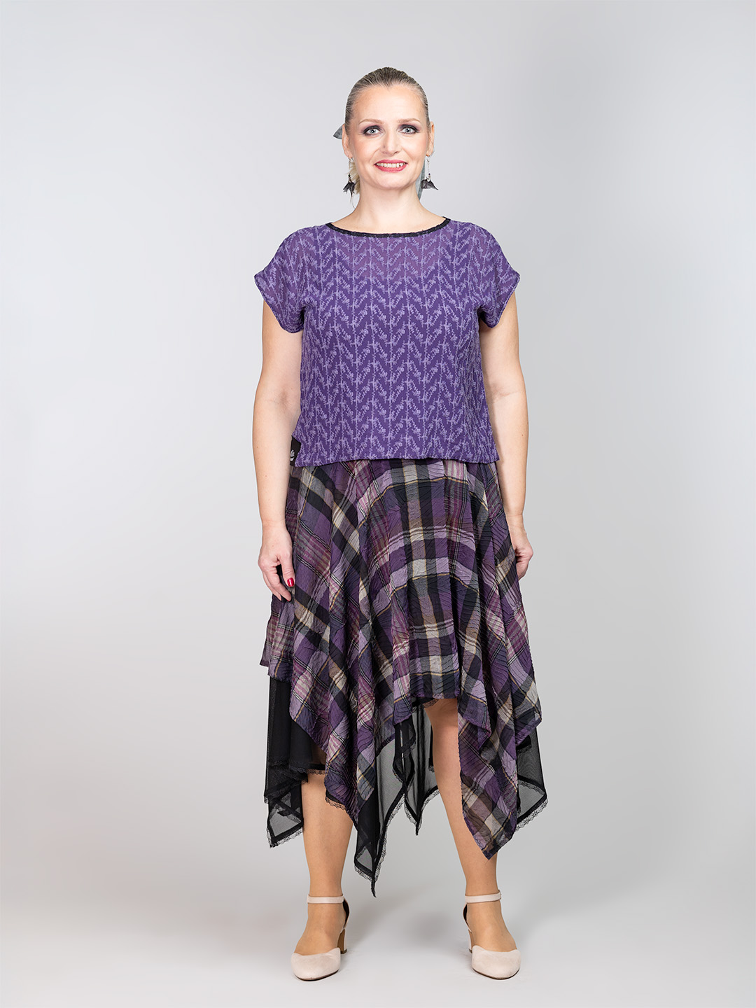 Ljubičasti kratki izvezeni top