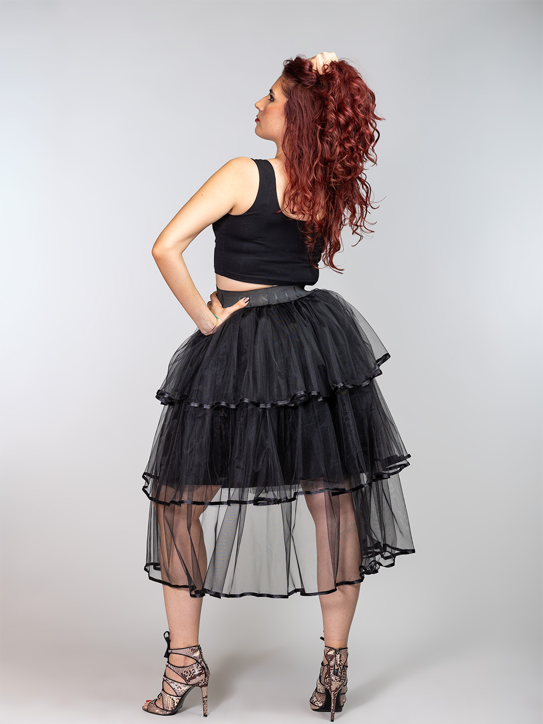 Odvojivi crni rep od tila na vezanje